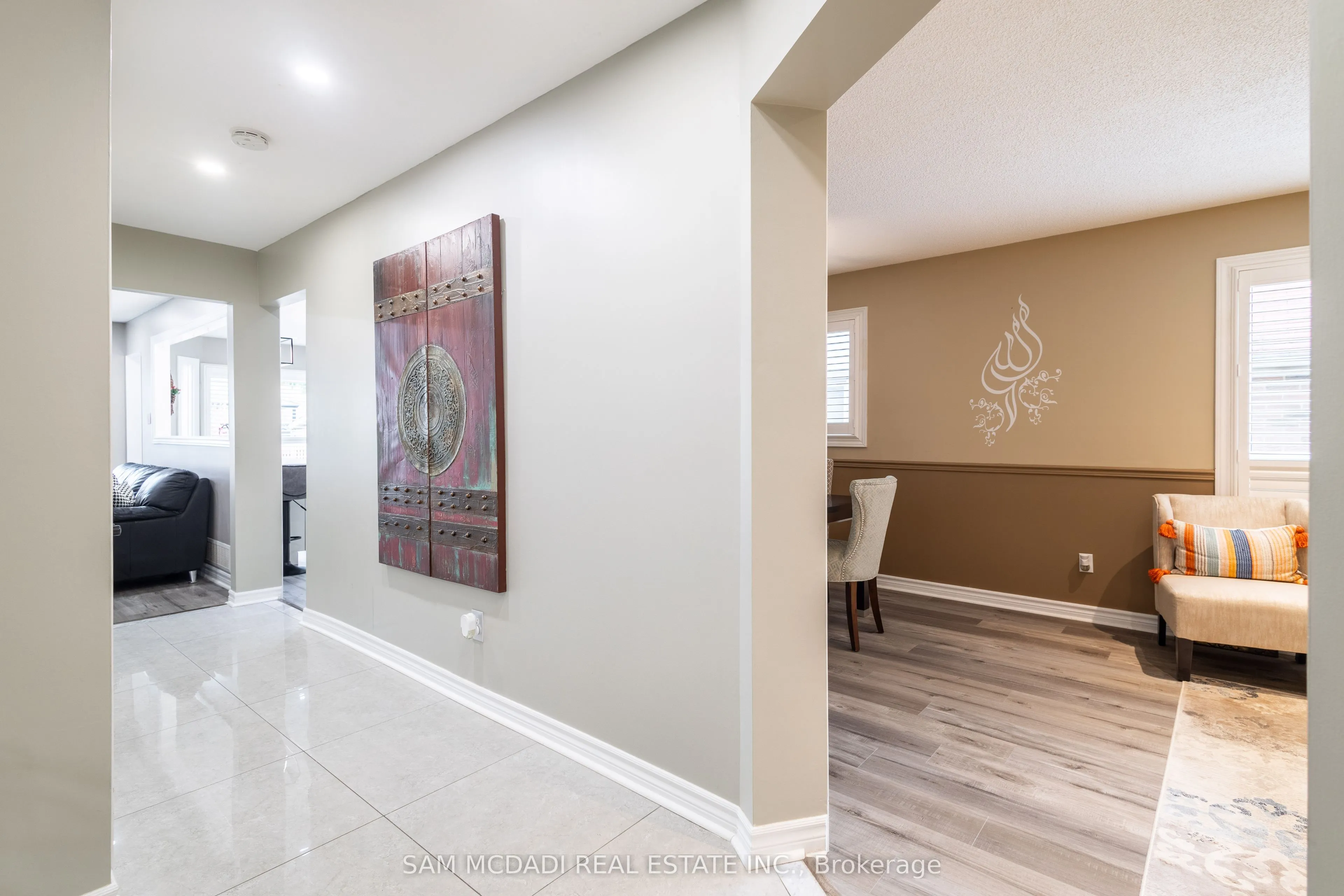 3183 Valcourt Crescent
