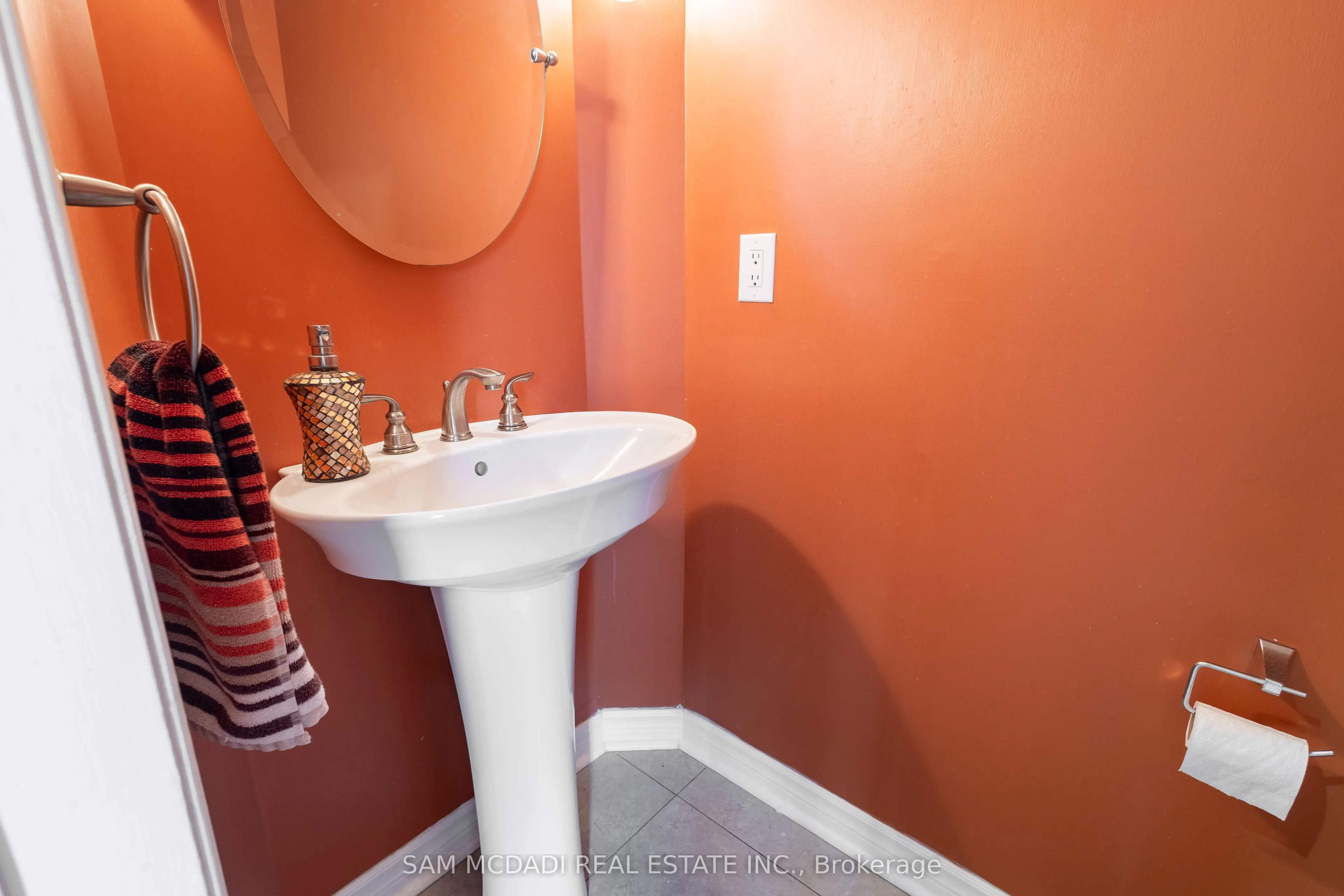 3183 Valcourt Crescent