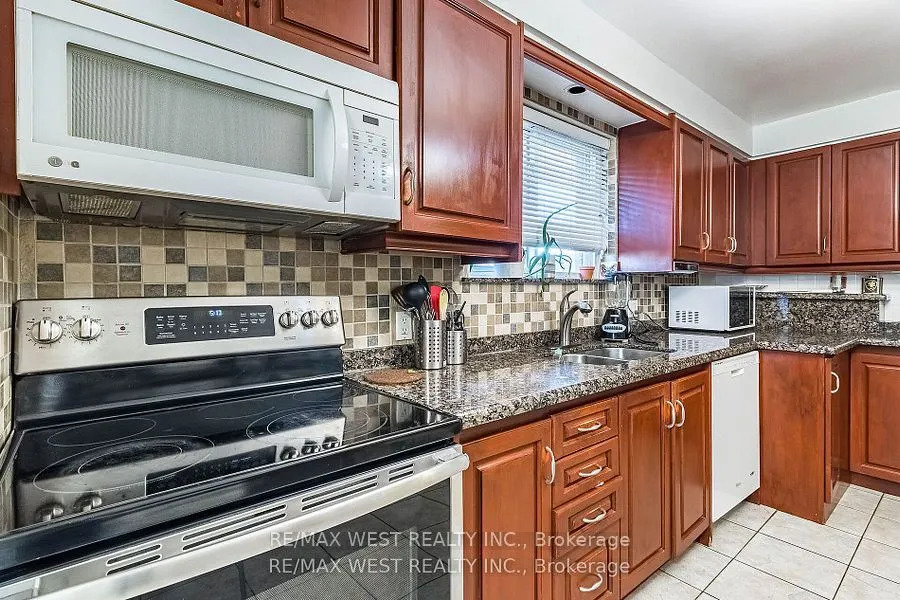24 Clarion Road, #Main