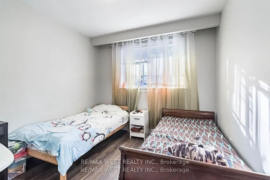 24 Clarion Road, #Main