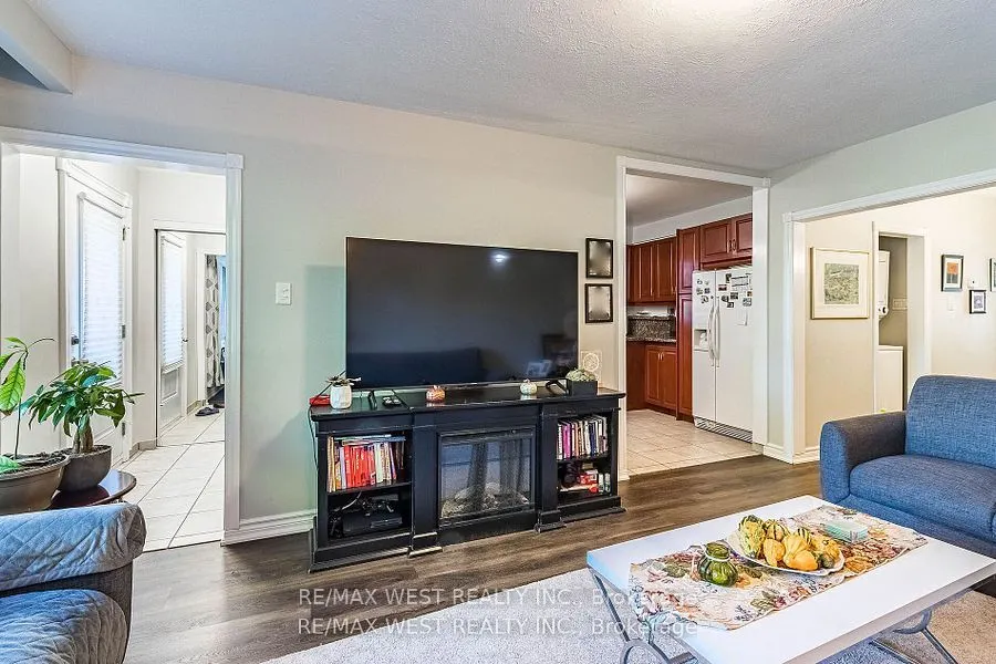 24 Clarion Road, #Main