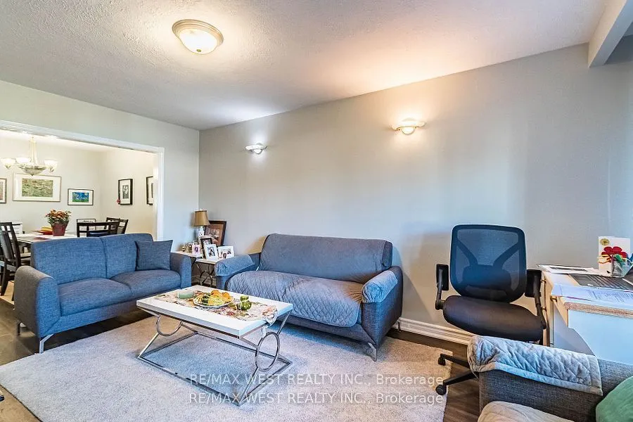 24 Clarion Road, #Main