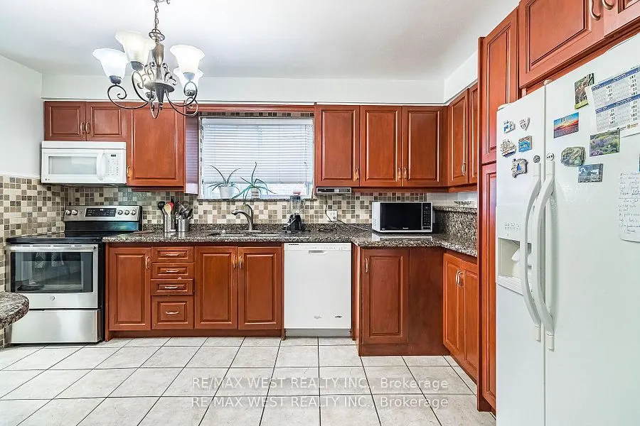 24 Clarion Road, #Main