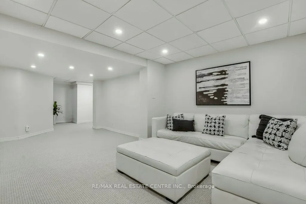 5480 Glen Erin Drive, #68