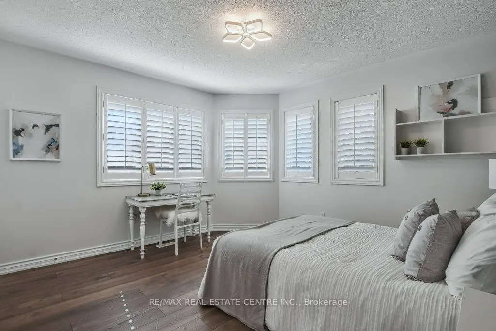5480 Glen Erin Drive, #68
