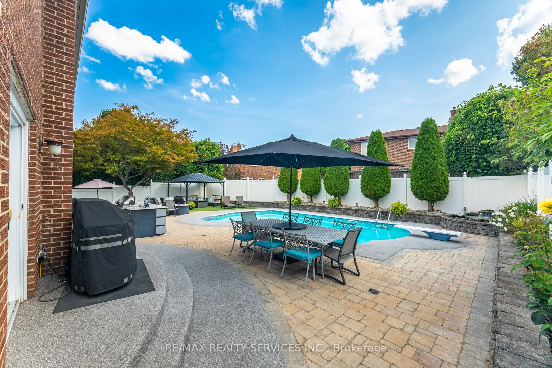 54 Maidstone Crescent