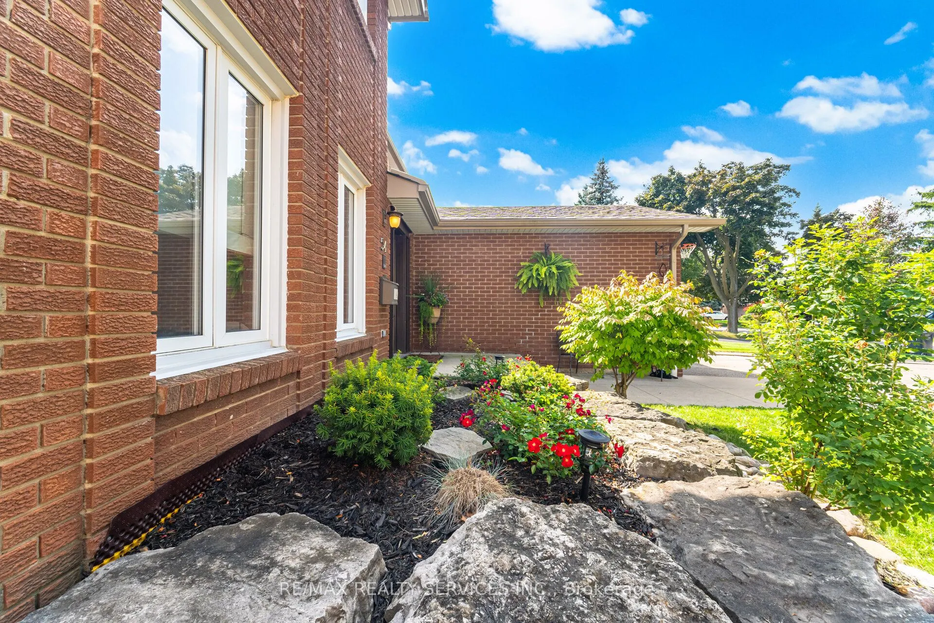 54 Maidstone Crescent