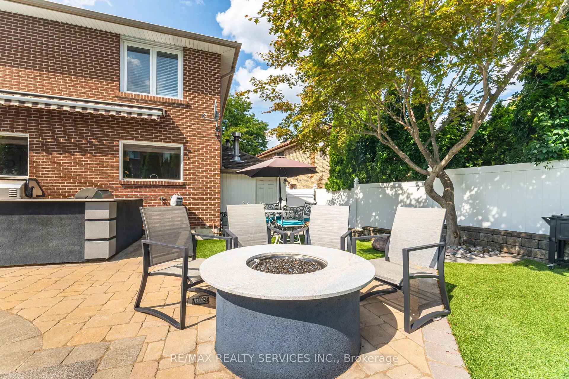 54 Maidstone Crescent