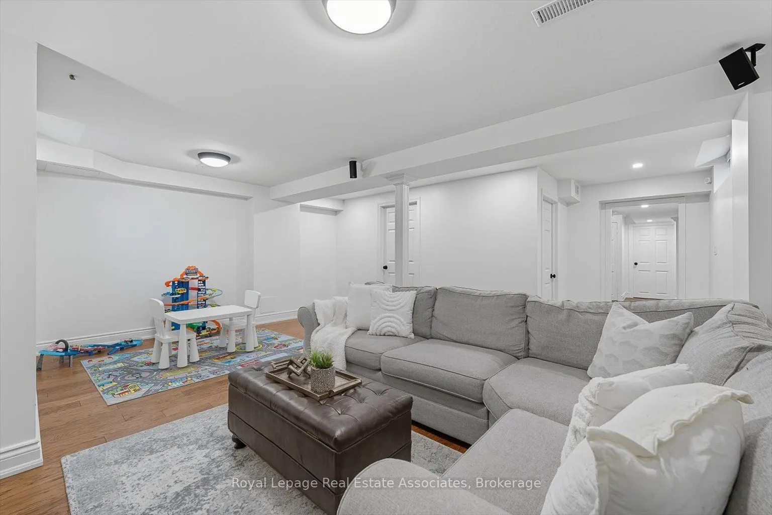 47A Oakwood Avenue N