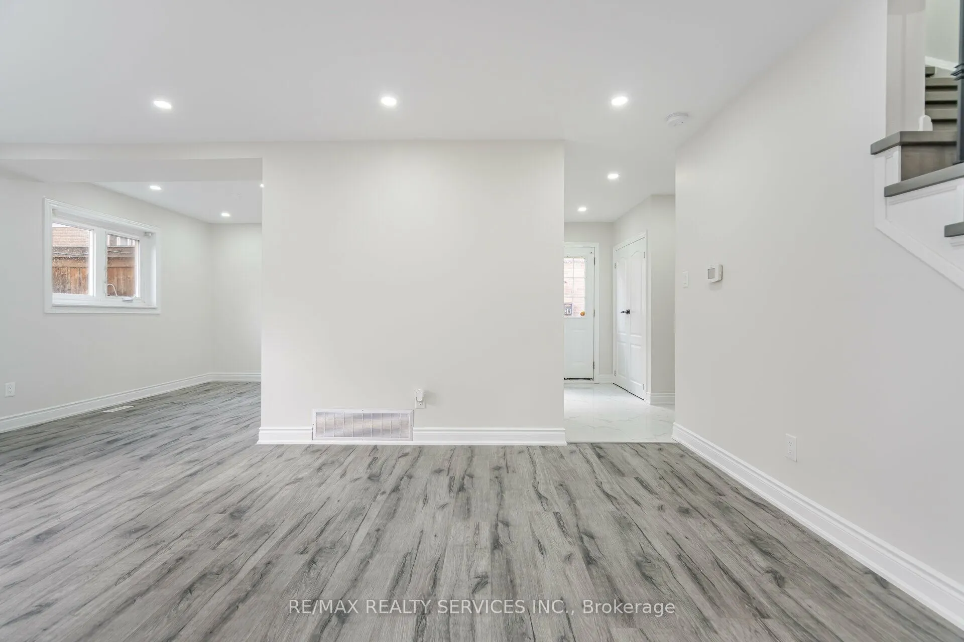 41 Town House Crescent, #119