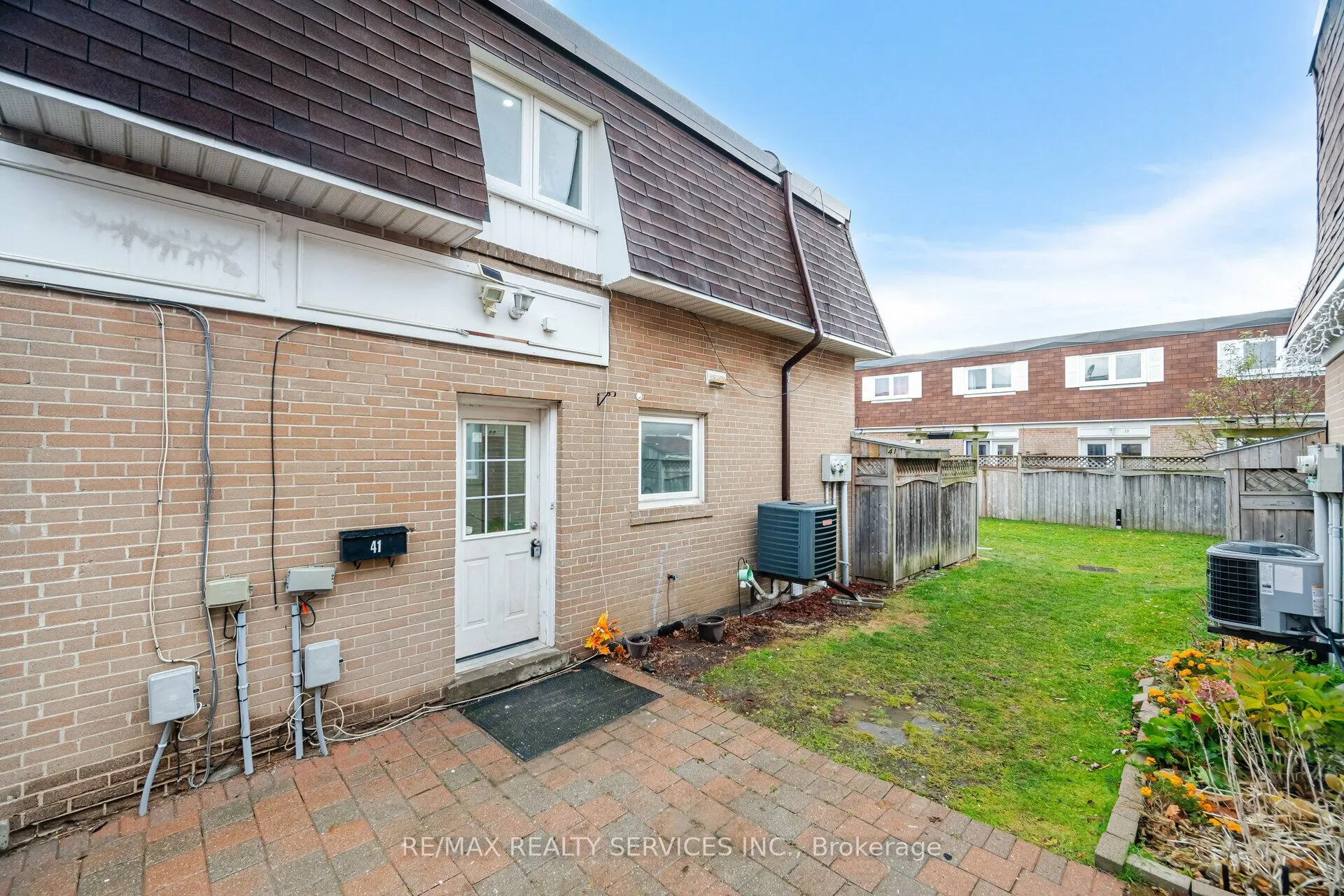 41 Town House Crescent, #119