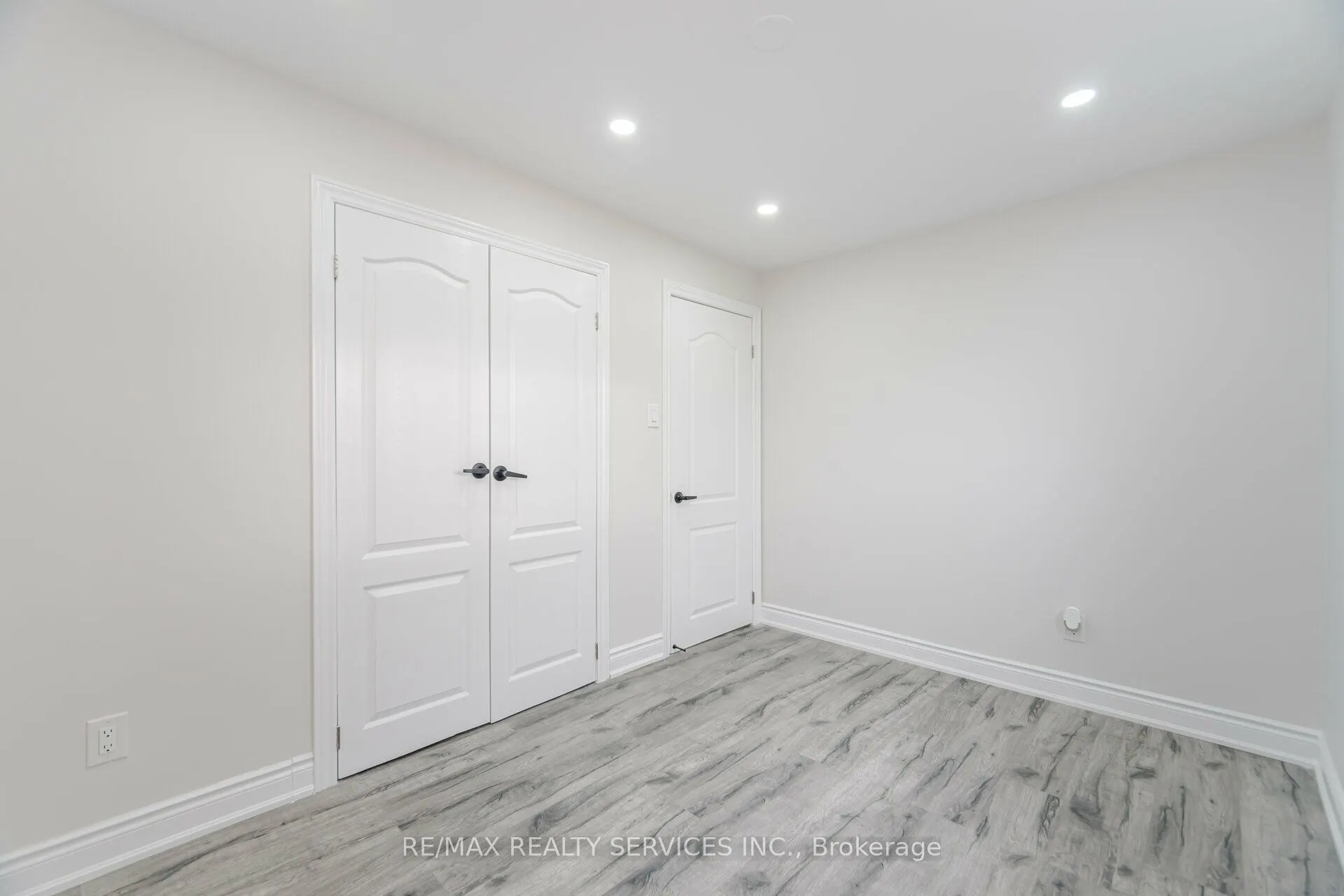 41 Town House Crescent, #119