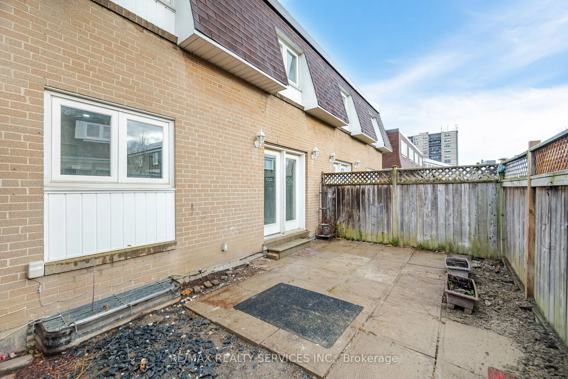 41 Town House Crescent, #119