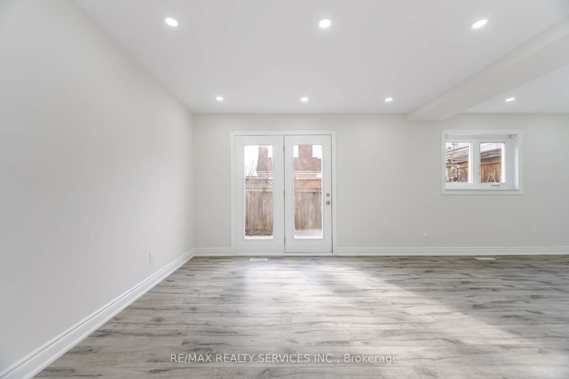 41 Town House Crescent, #119