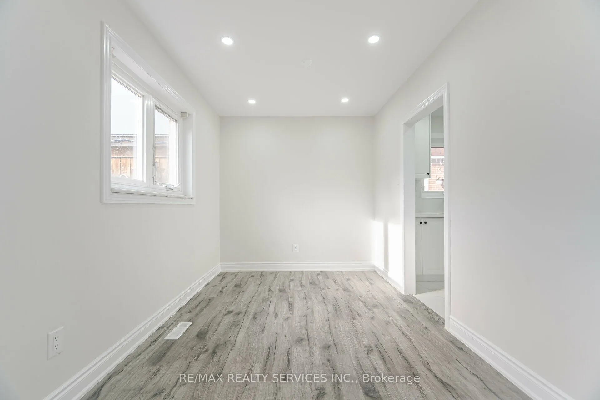 41 Town House Crescent, #119