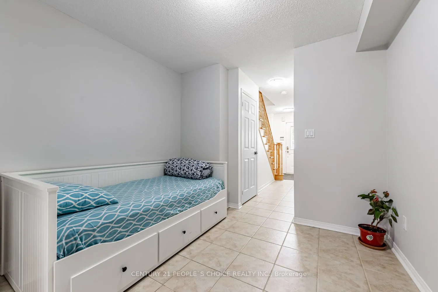 27 West Dean Park Drive, #5