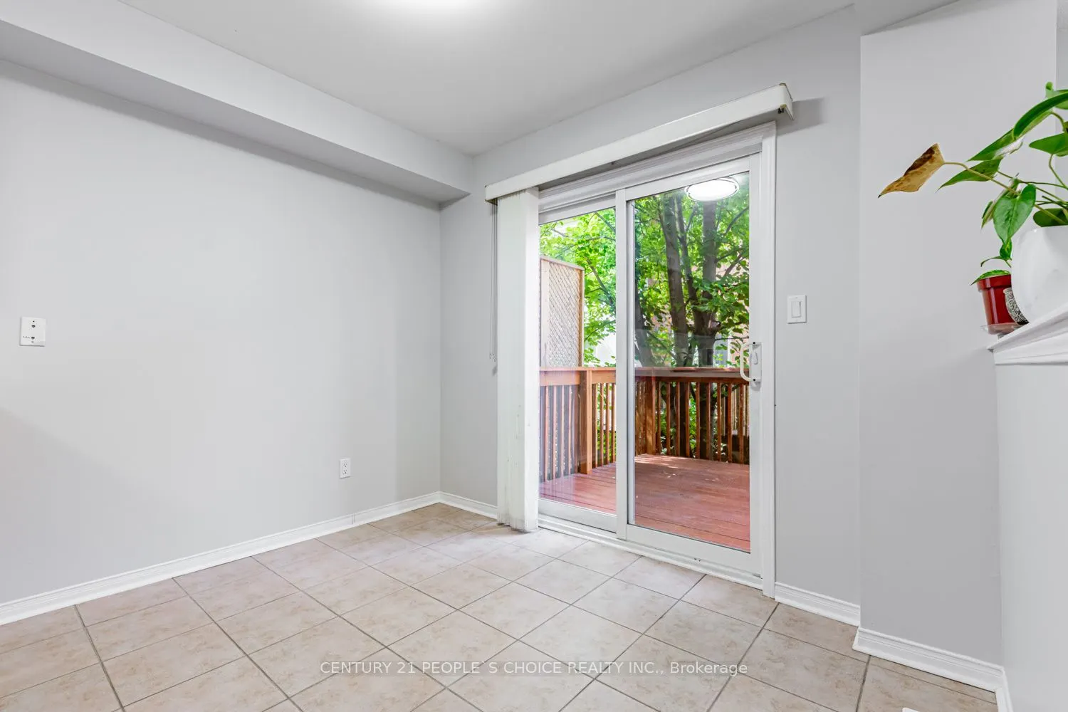 27 West Dean Park Drive, #5