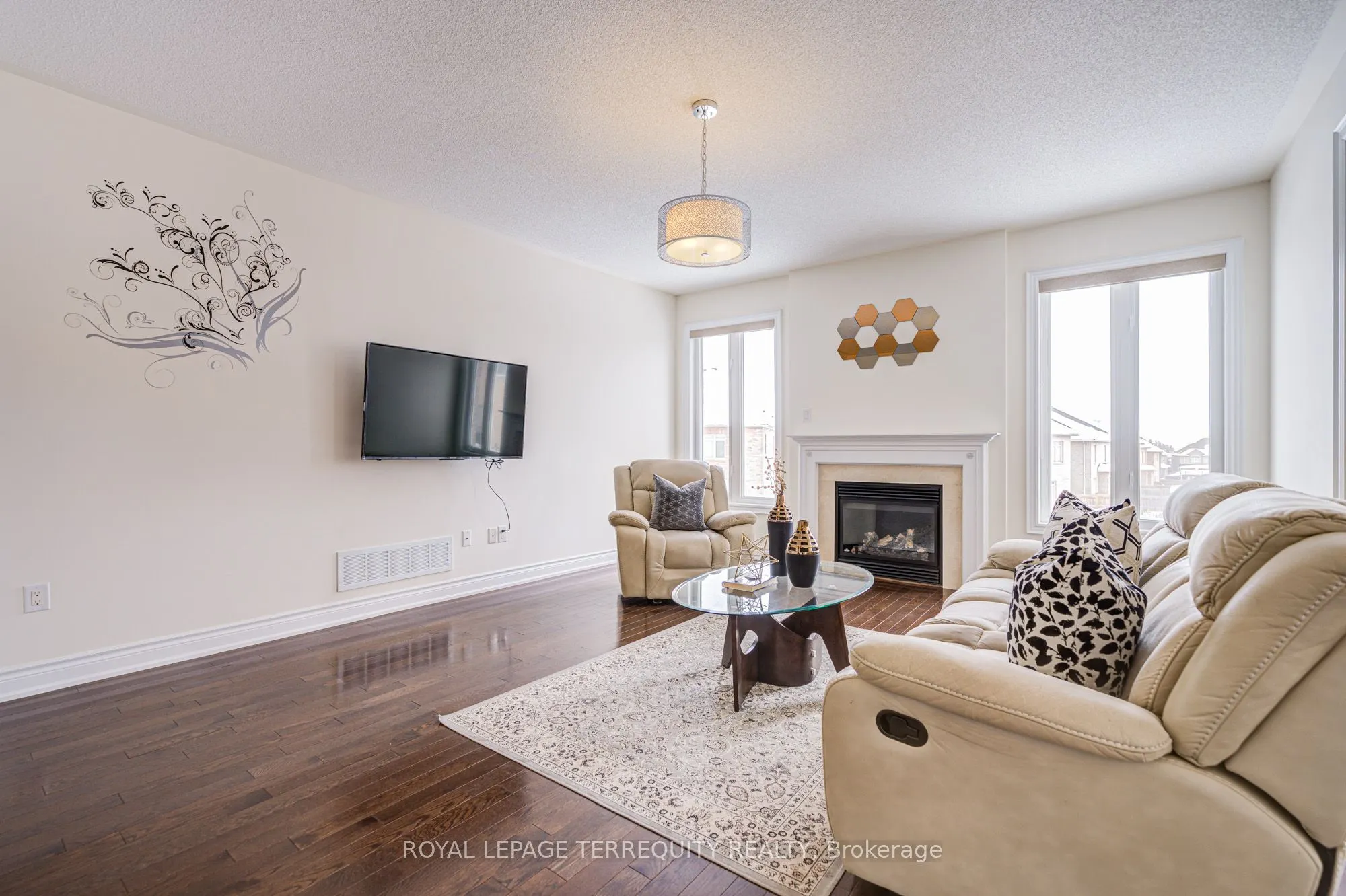 32 Mistyglen Crescent