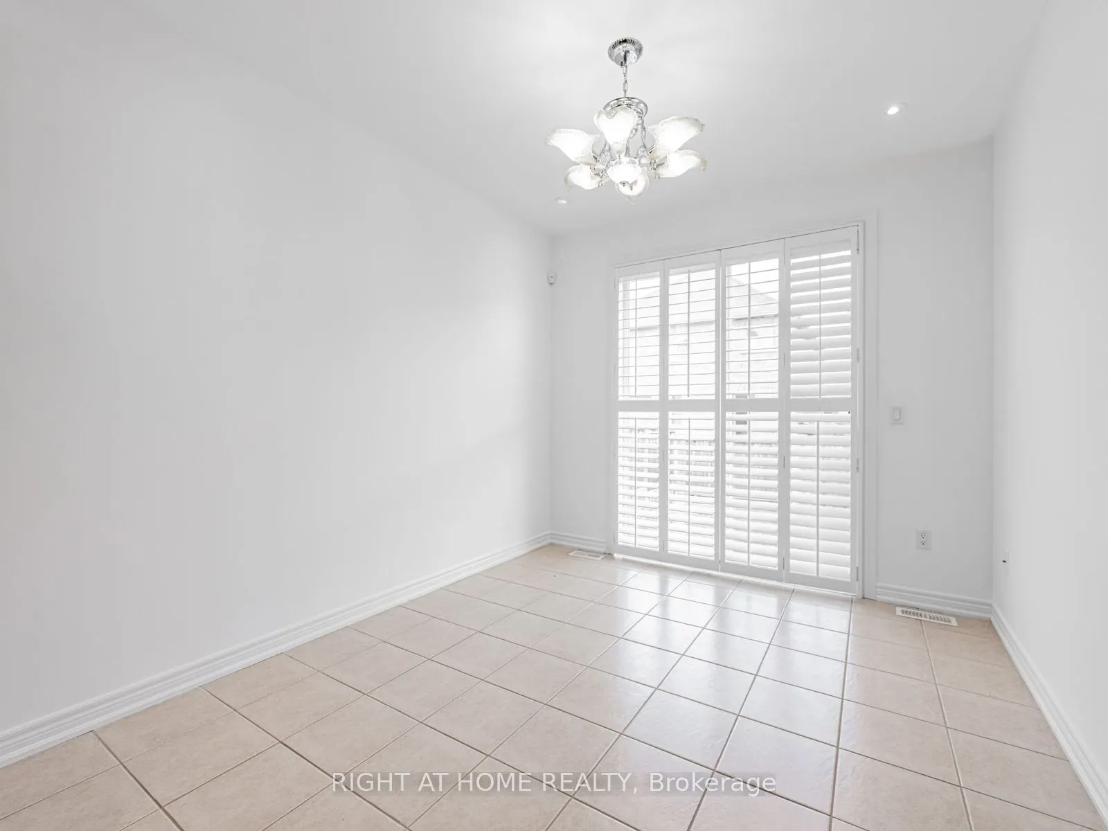 9 Lisson Crescent