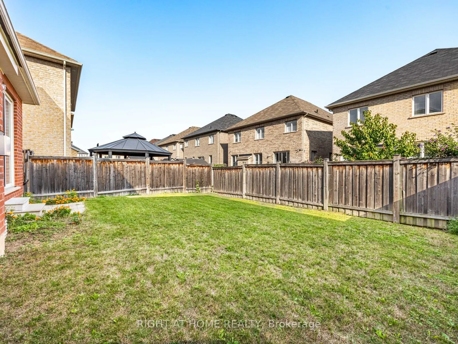 9 Lisson Crescent