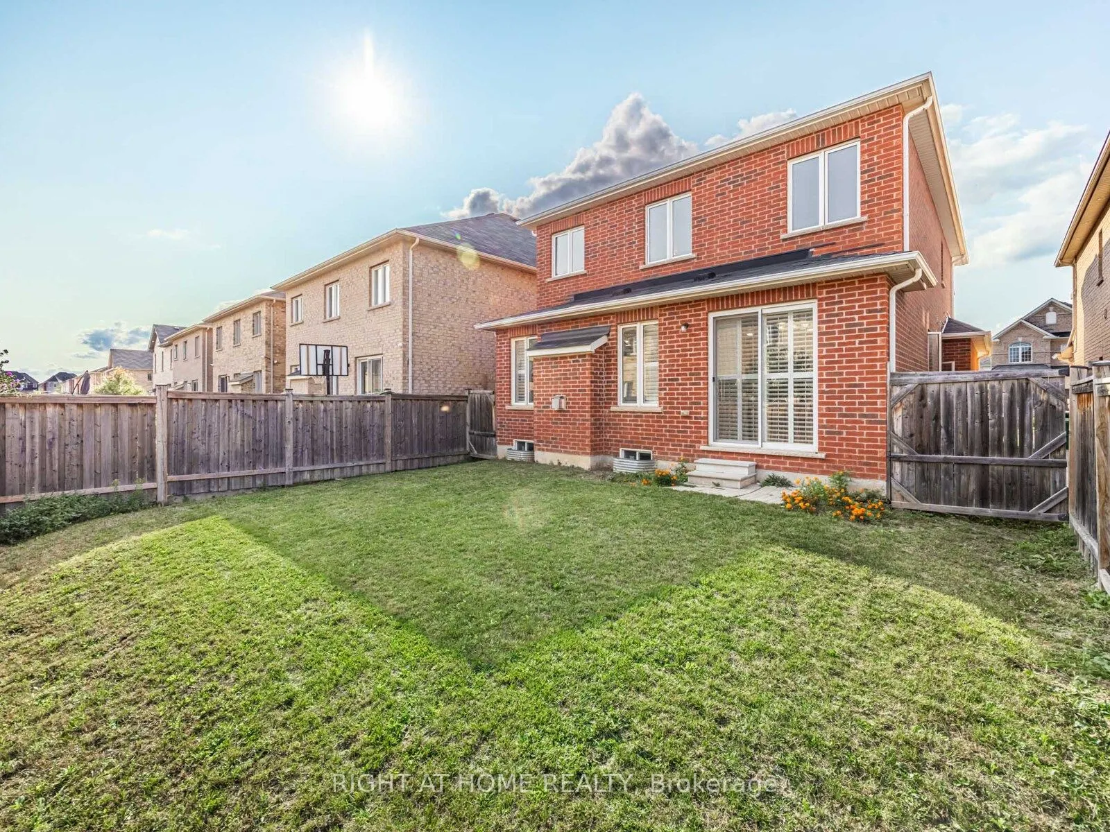 9 Lisson Crescent