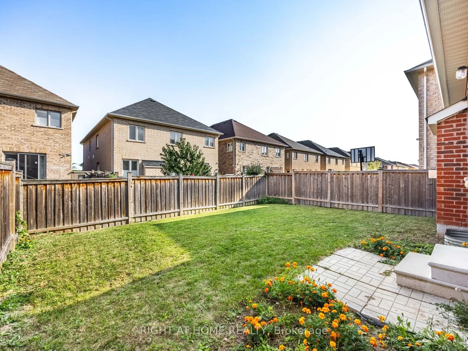 9 Lisson Crescent