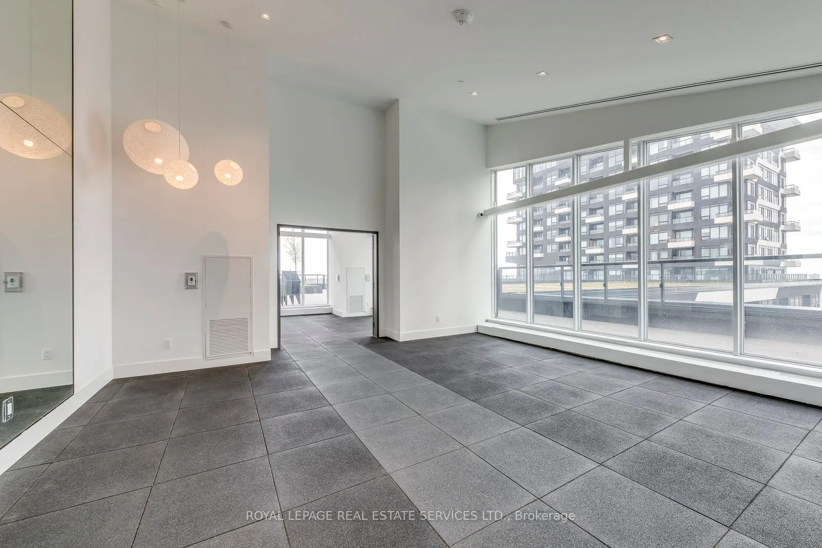 2489 Taunton Drive, #1318