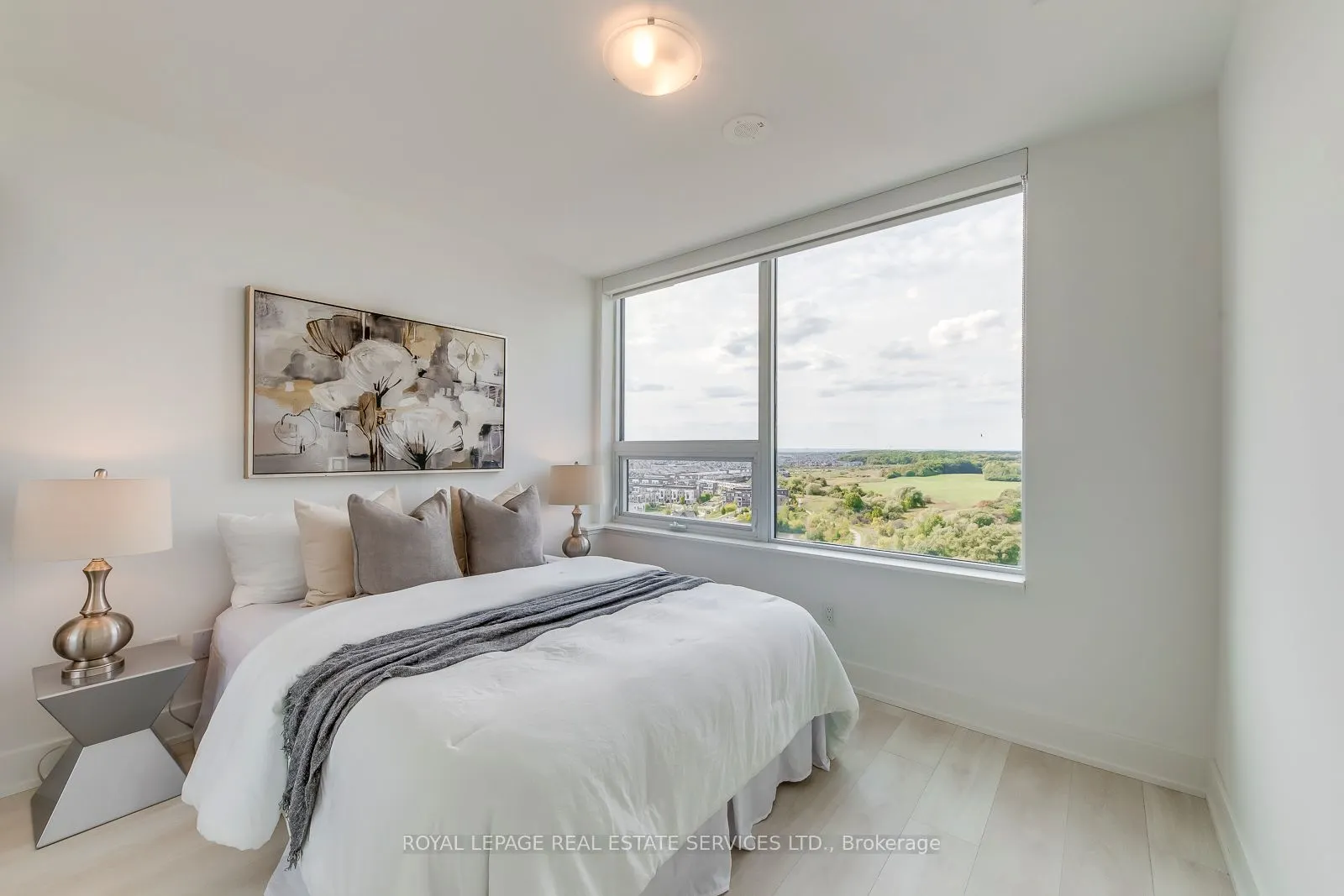 2489 Taunton Drive, #1318