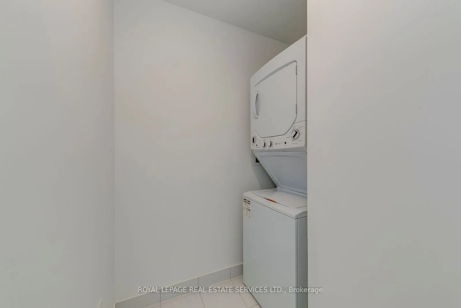 2489 Taunton Drive, #1318