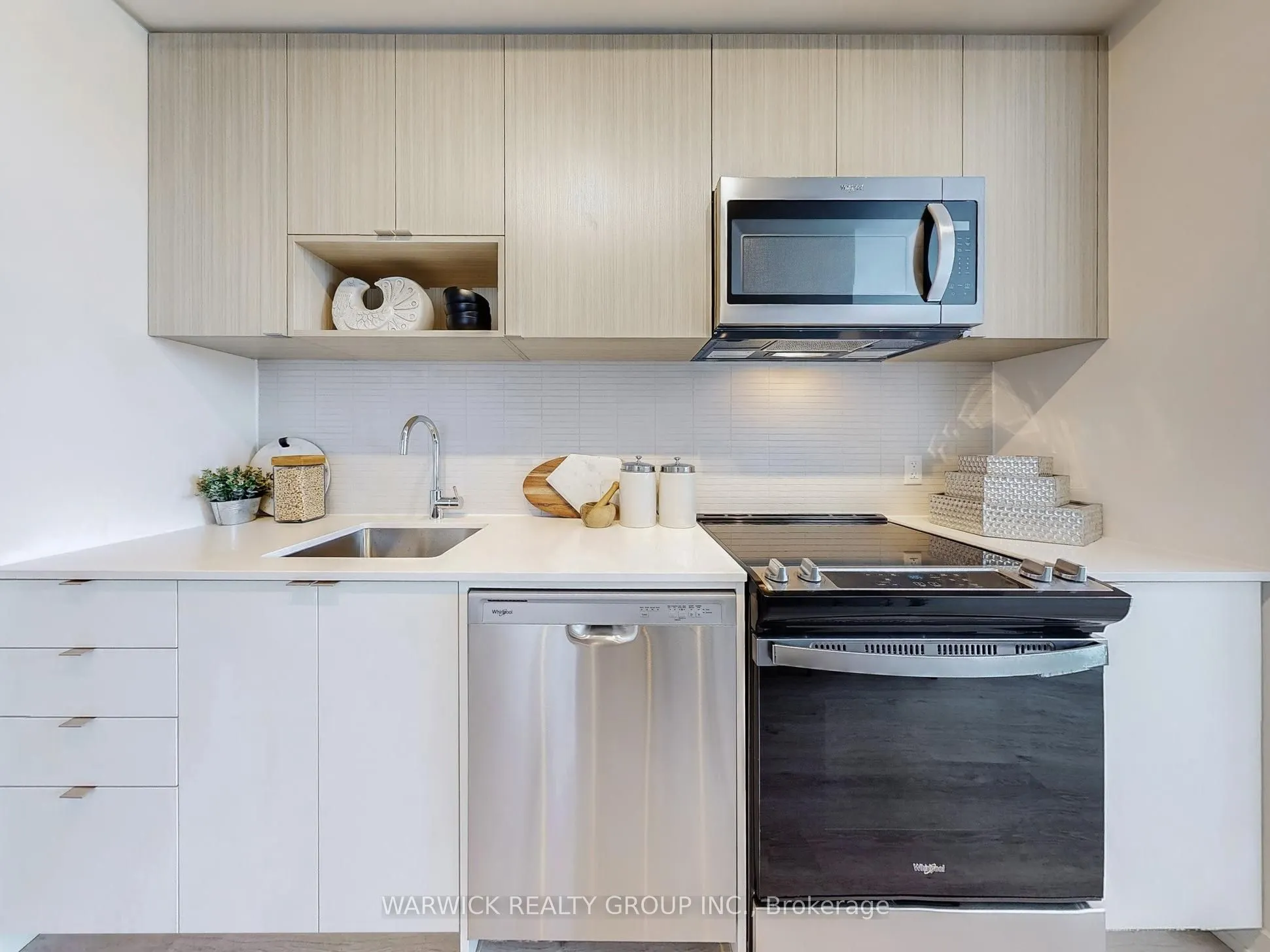4365 Bloor Street W, #427