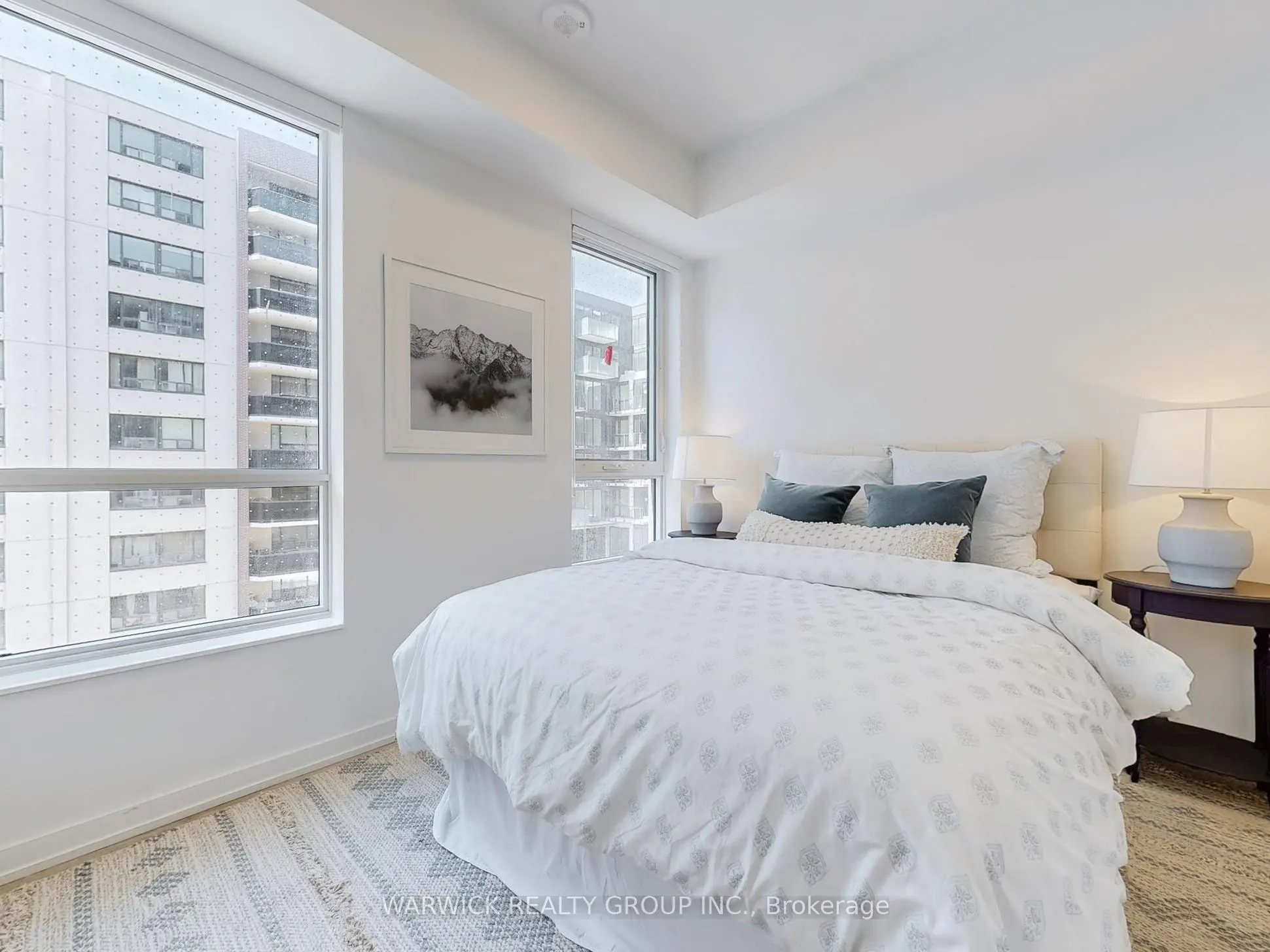 4365 Bloor Street W, #427