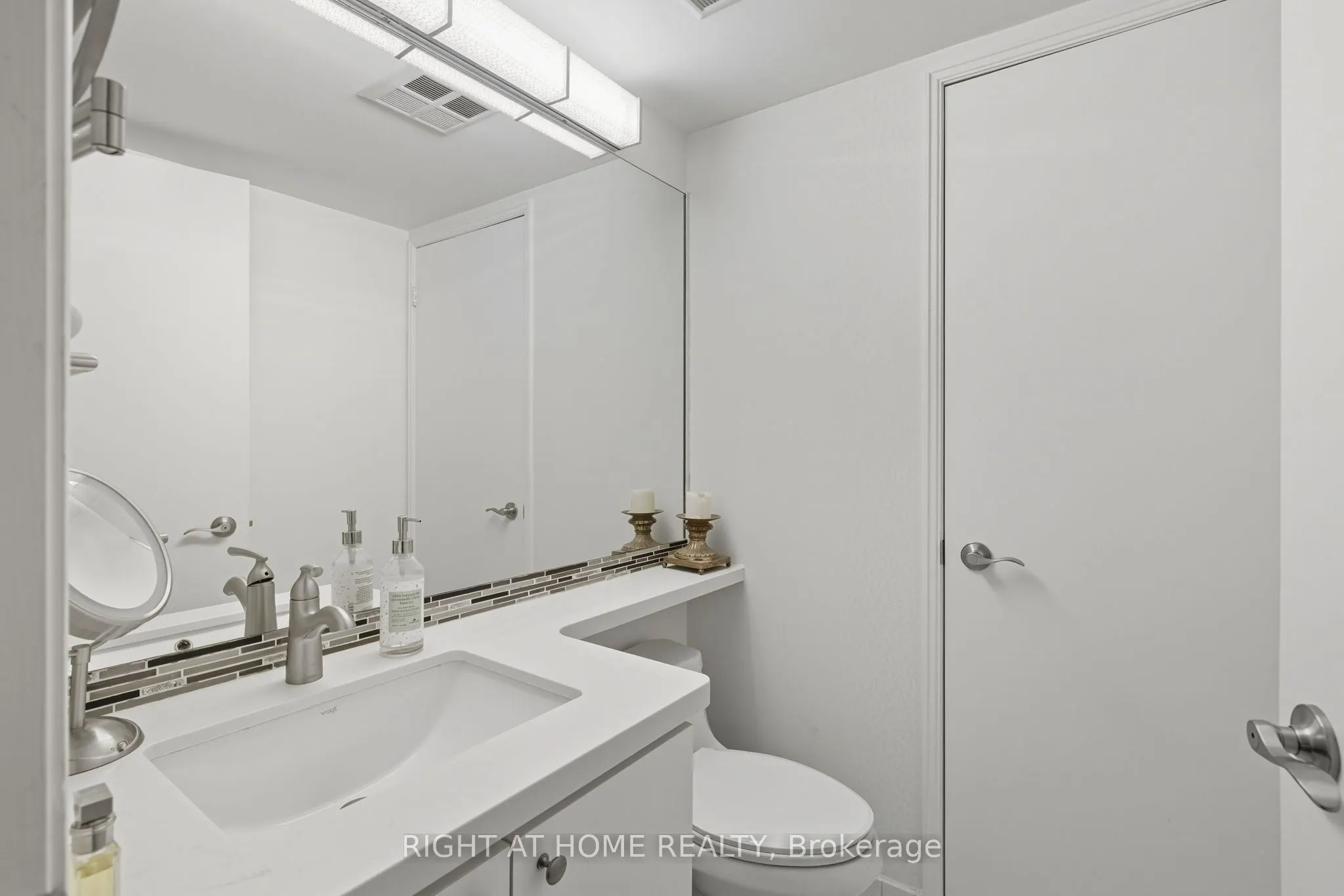 2267 Lake Shore Boulevard W, #1306
