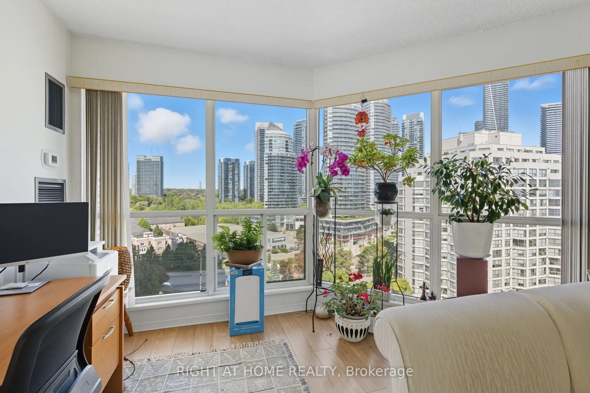 2267 Lake Shore Boulevard W, #1306