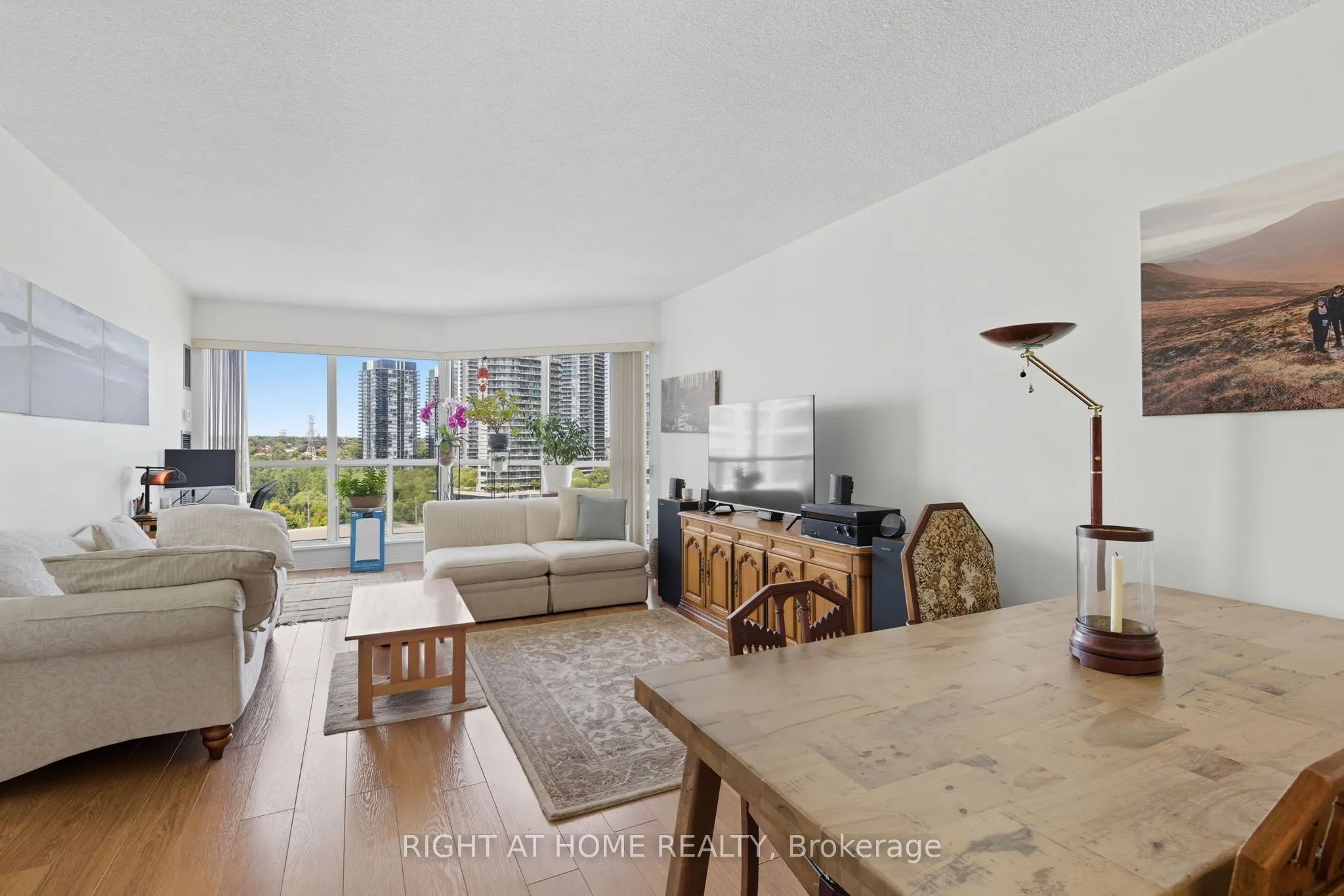 2267 Lake Shore Boulevard W, #1306