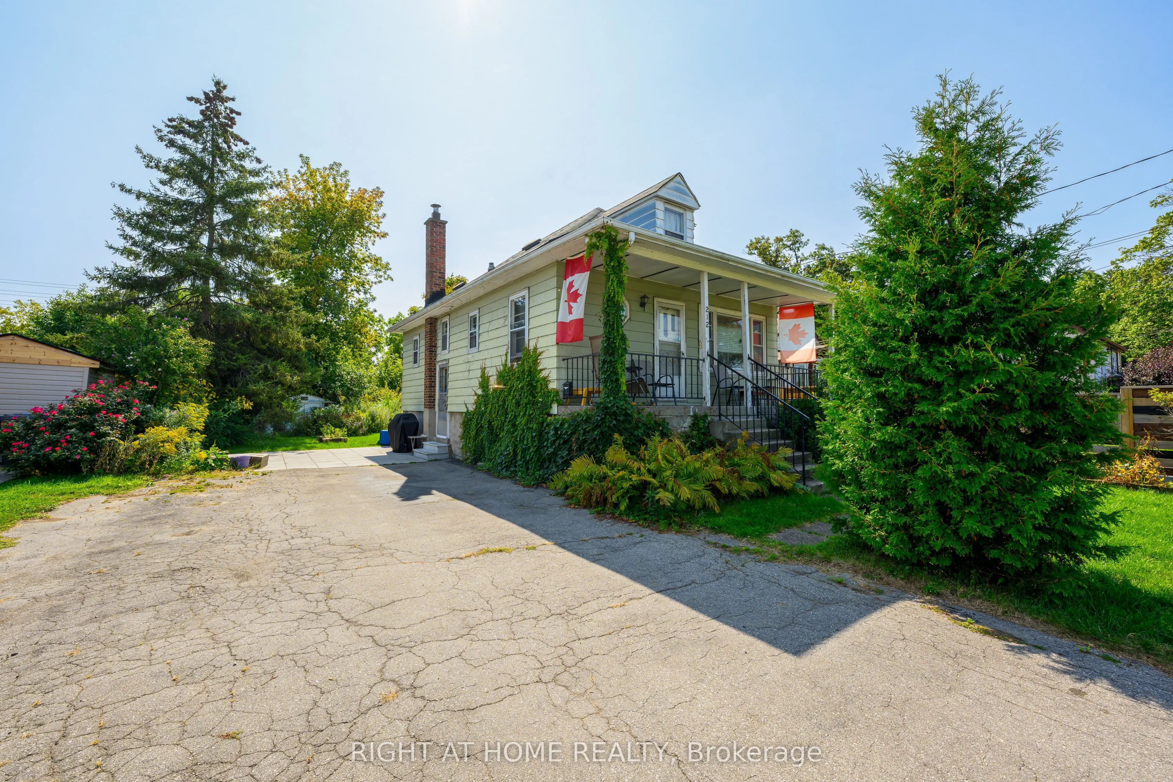 212 Troy Street
