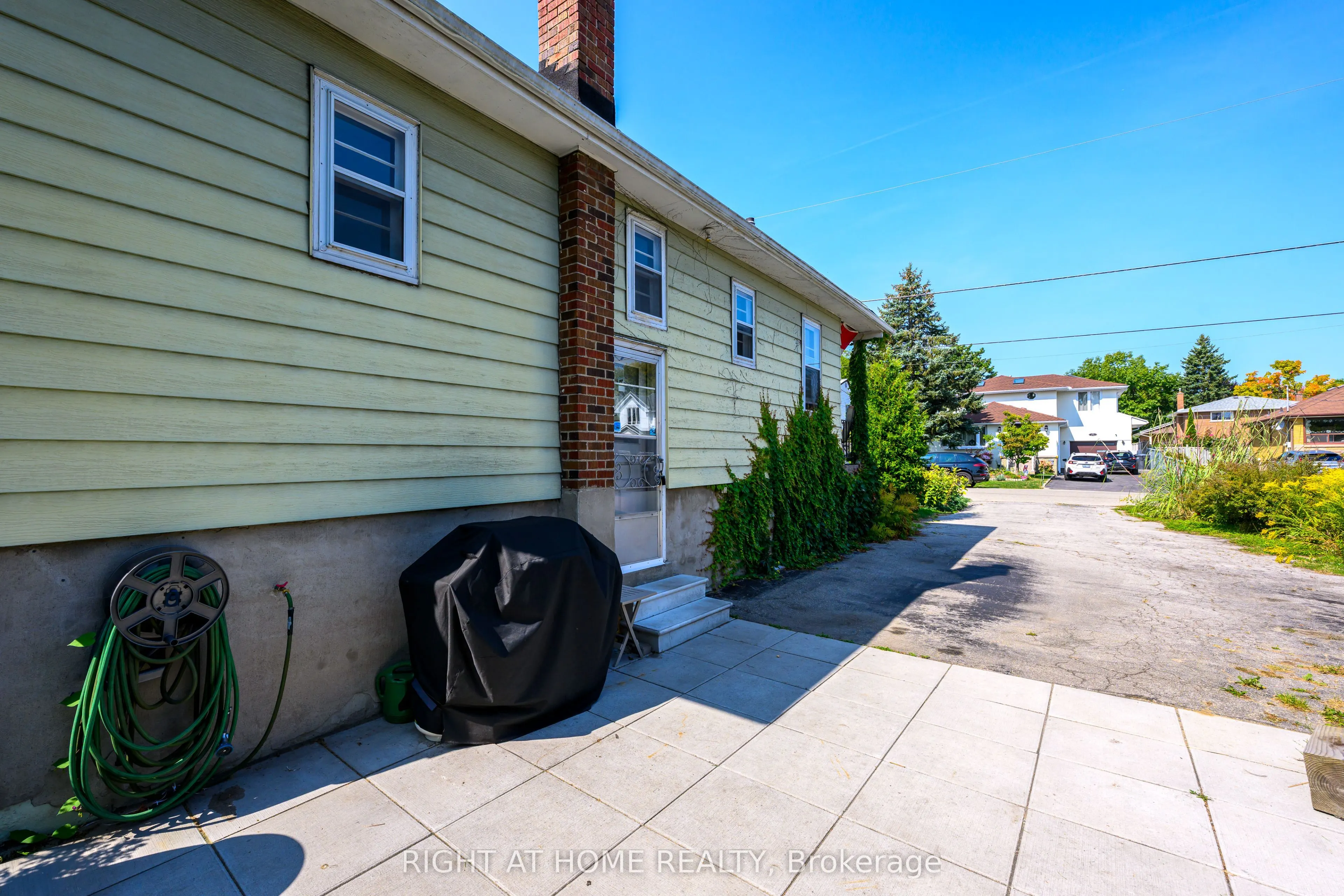 212 Troy Street