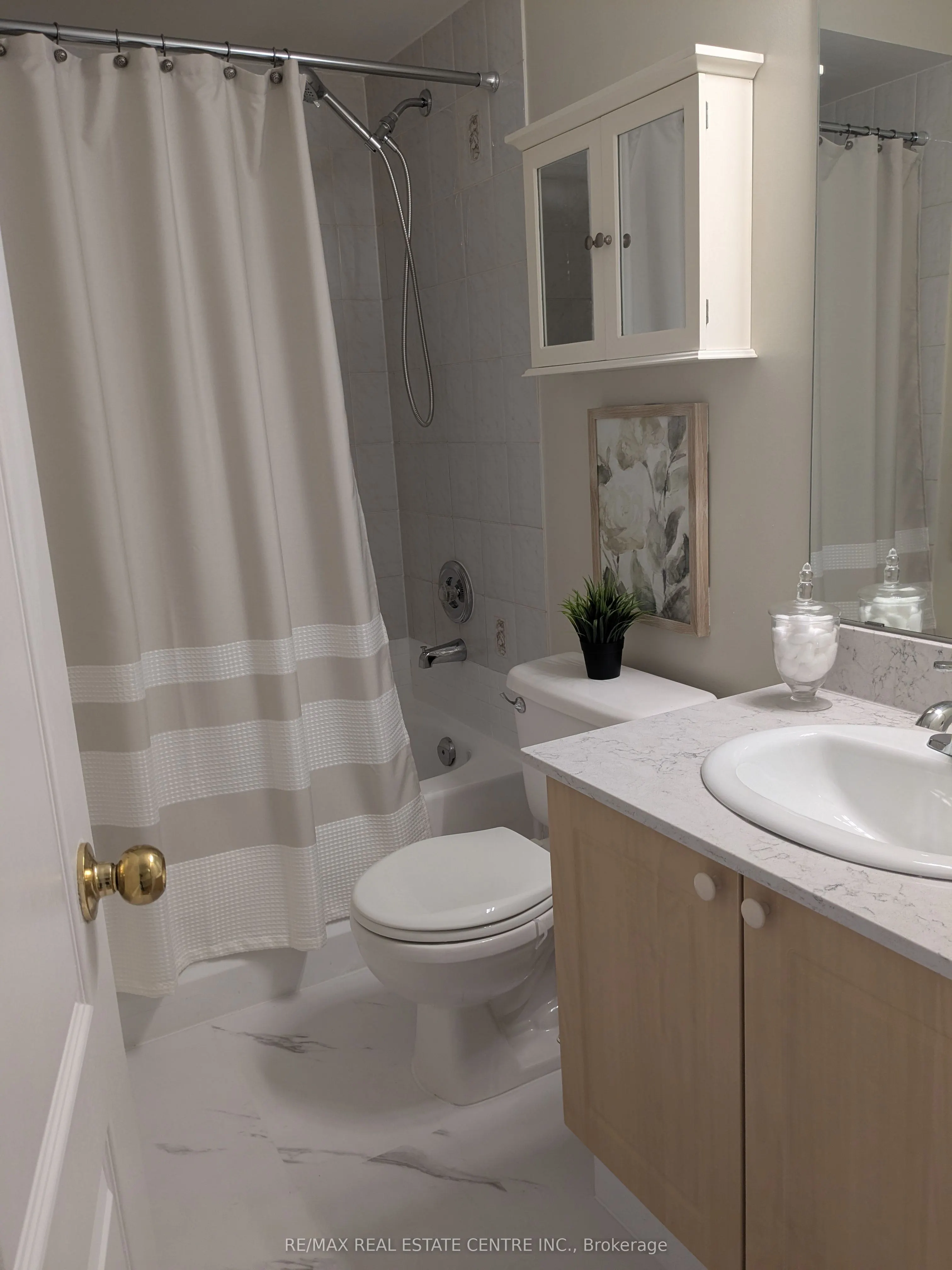 5030 Heatherleigh Avenue, #150