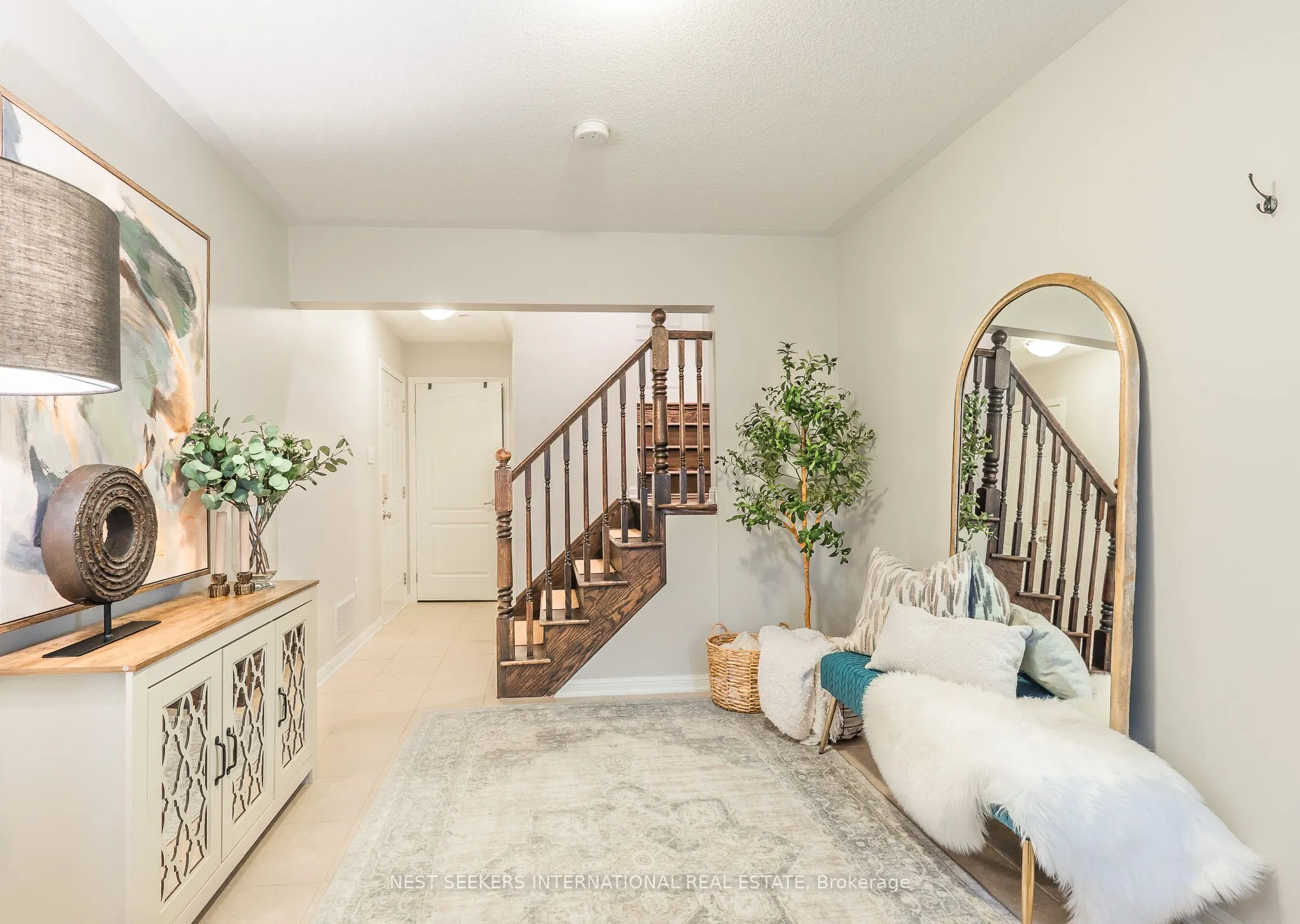 7 Suitor Court