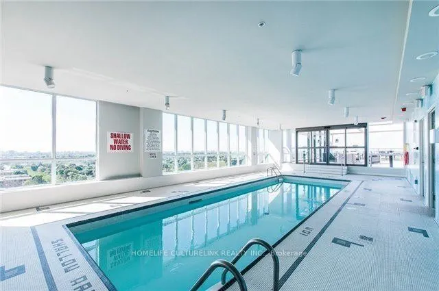 80 Esther Lorrie Drive, #811