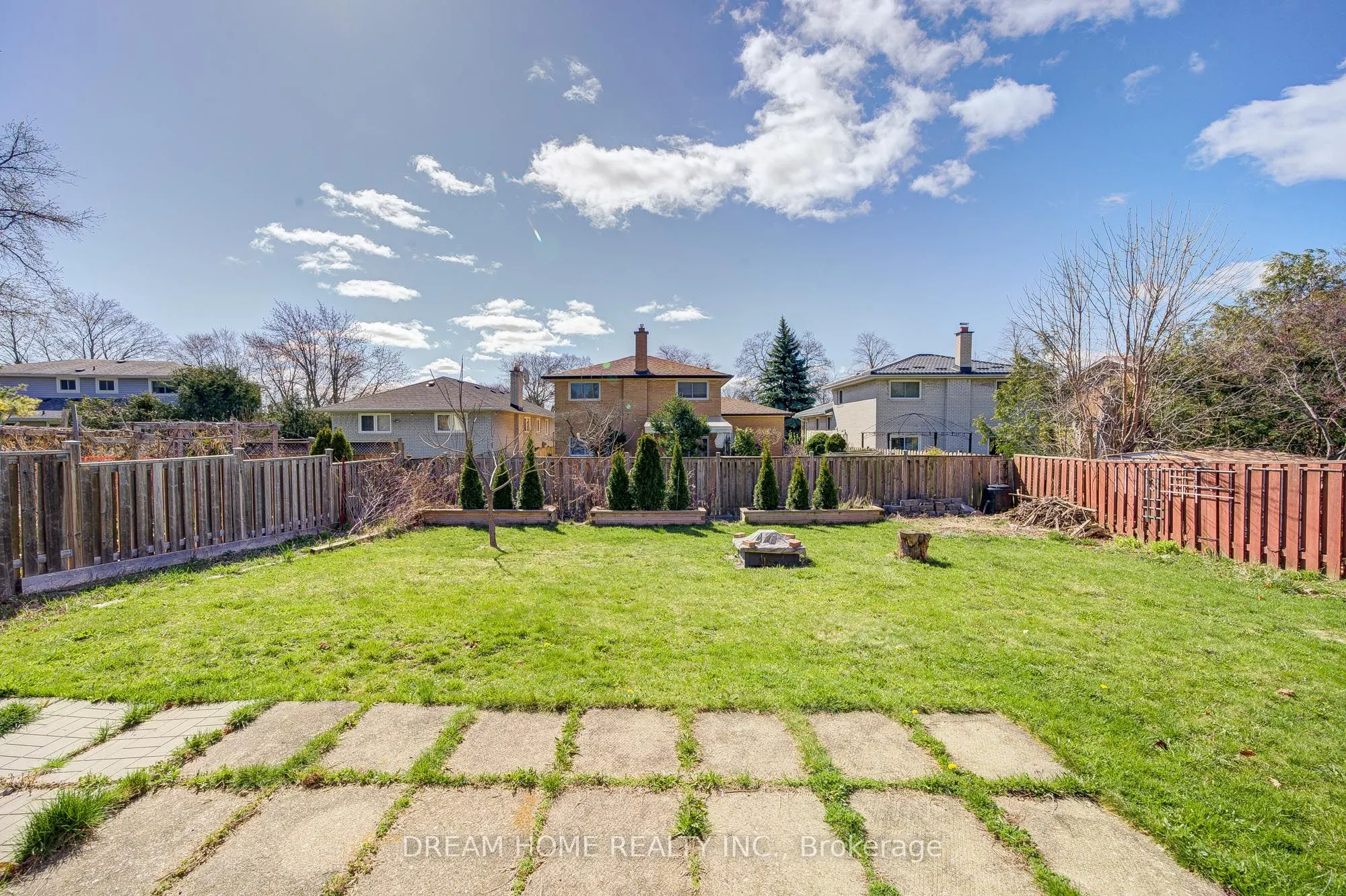 1323 Shamir Crescent, #Lower