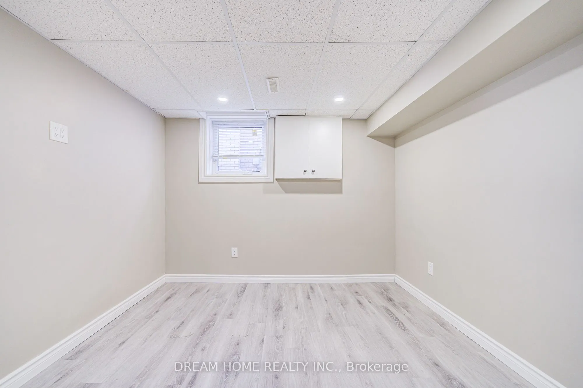 1323 Shamir Crescent, #Lower