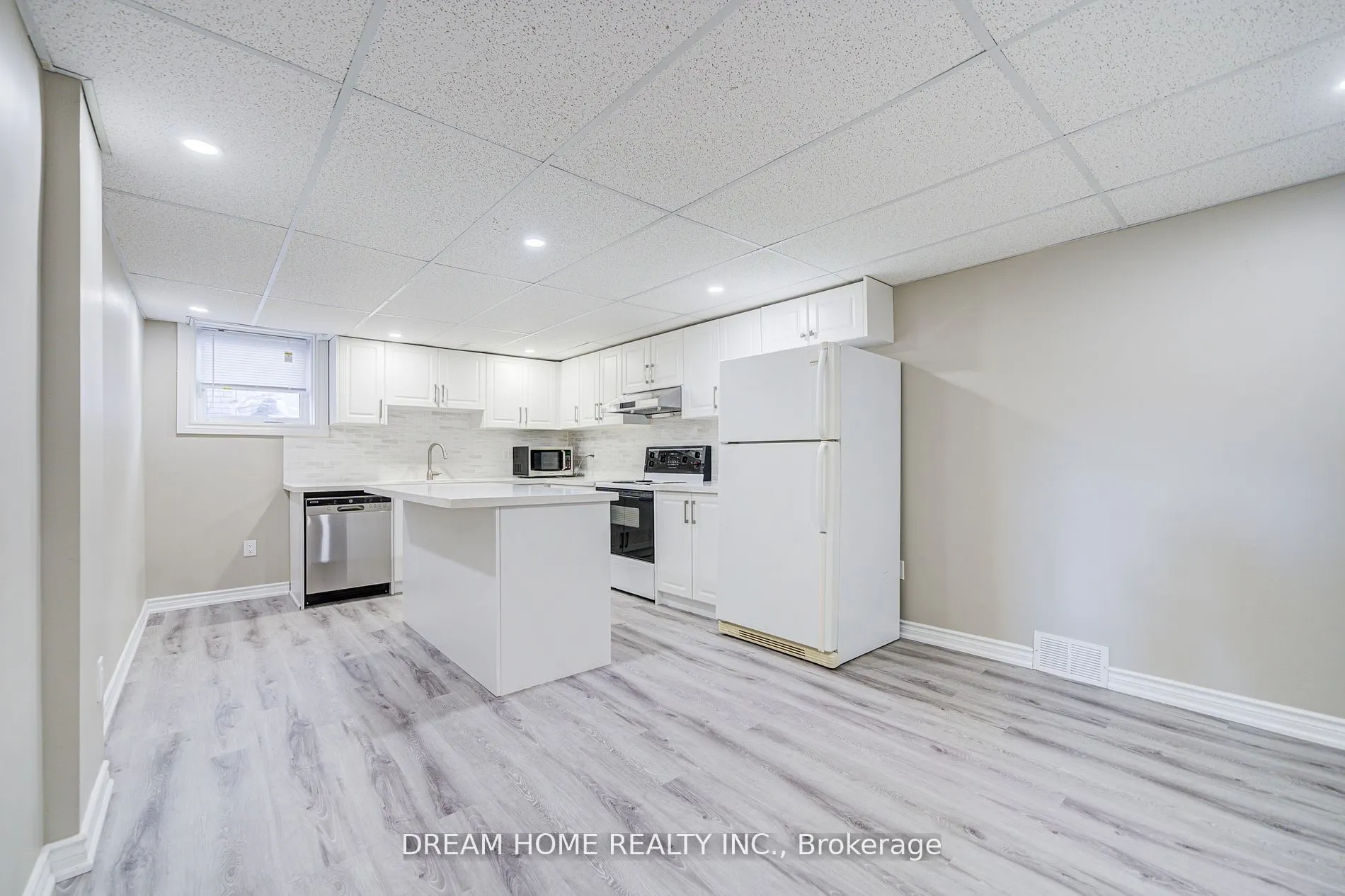 1323 Shamir Crescent, #Lower