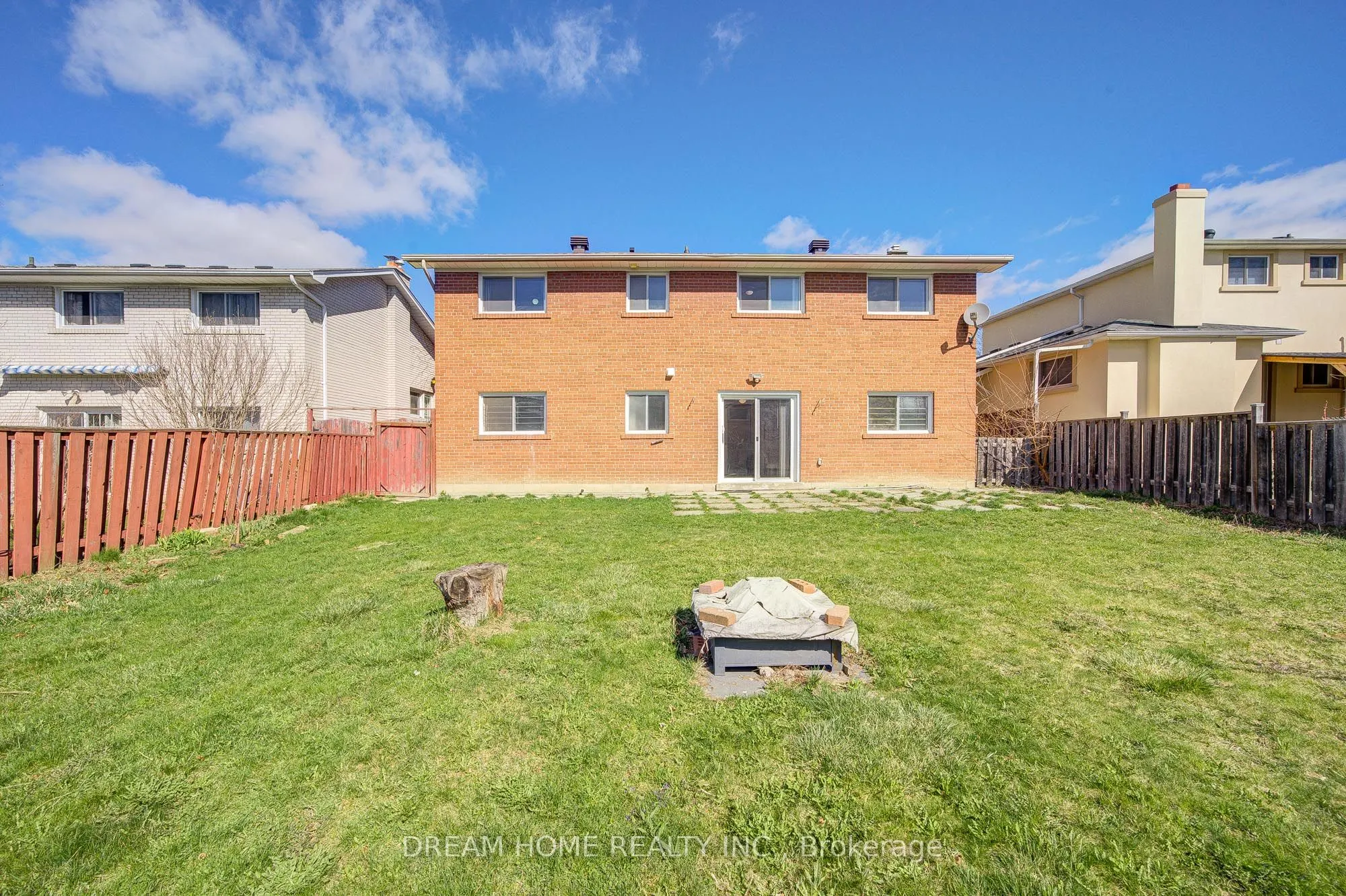 1323 Shamir Crescent, #Lower
