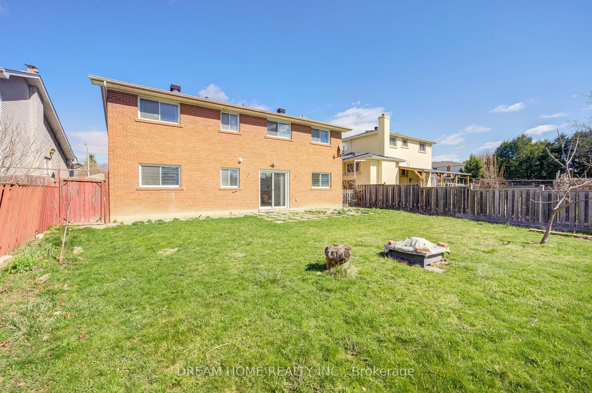 1323 Shamir Crescent, #Lower