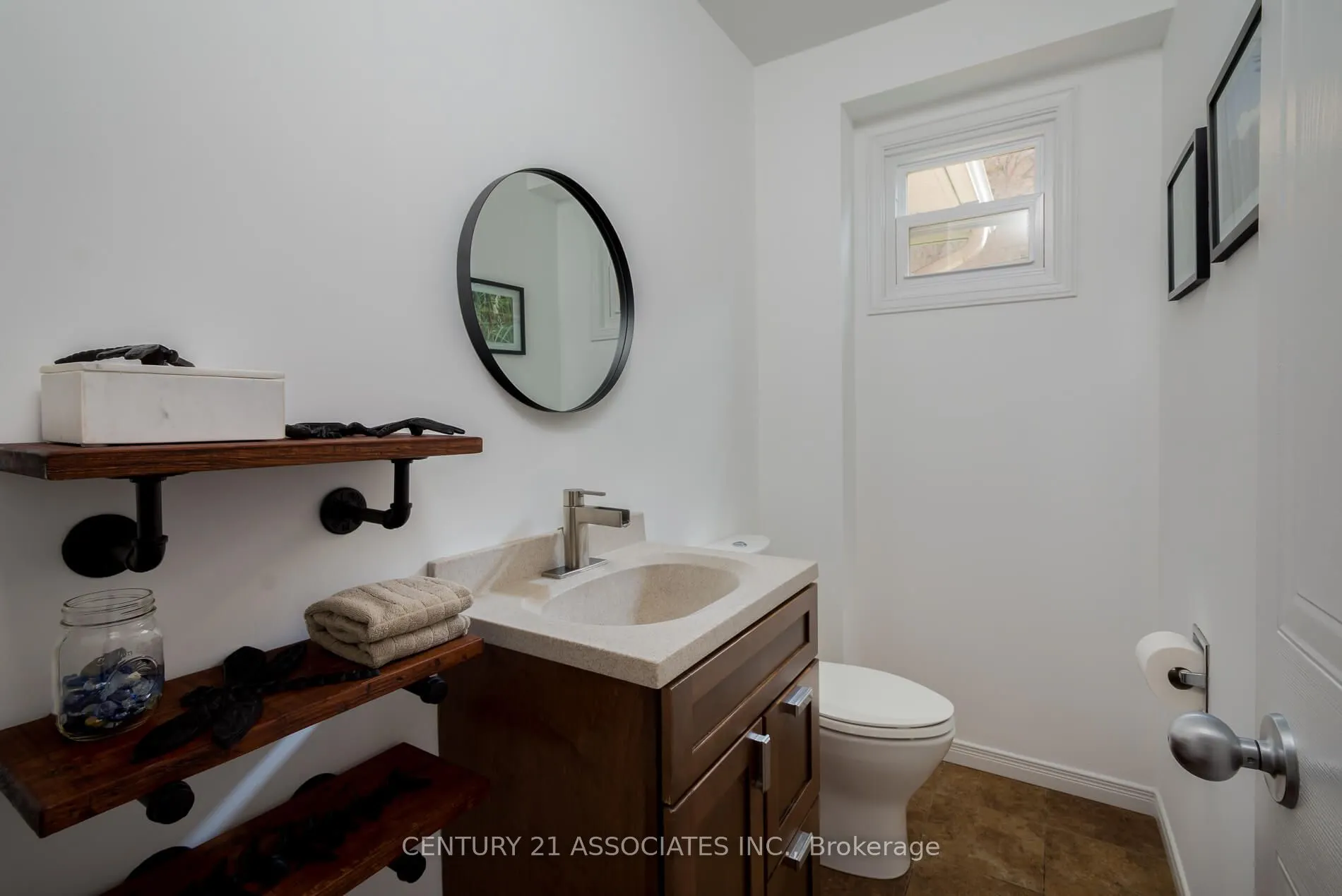 1324 Quinpool Court