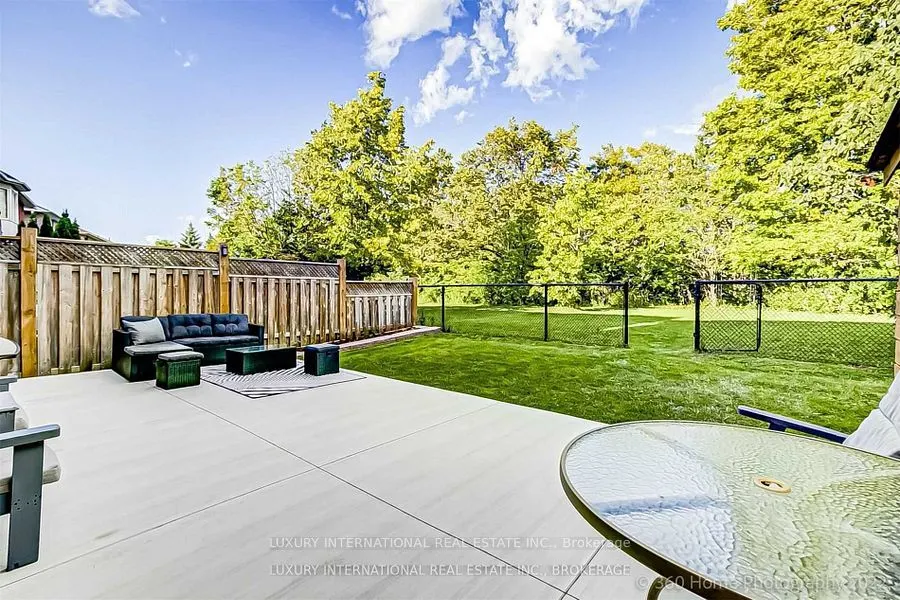 85 Summer Valley Drive