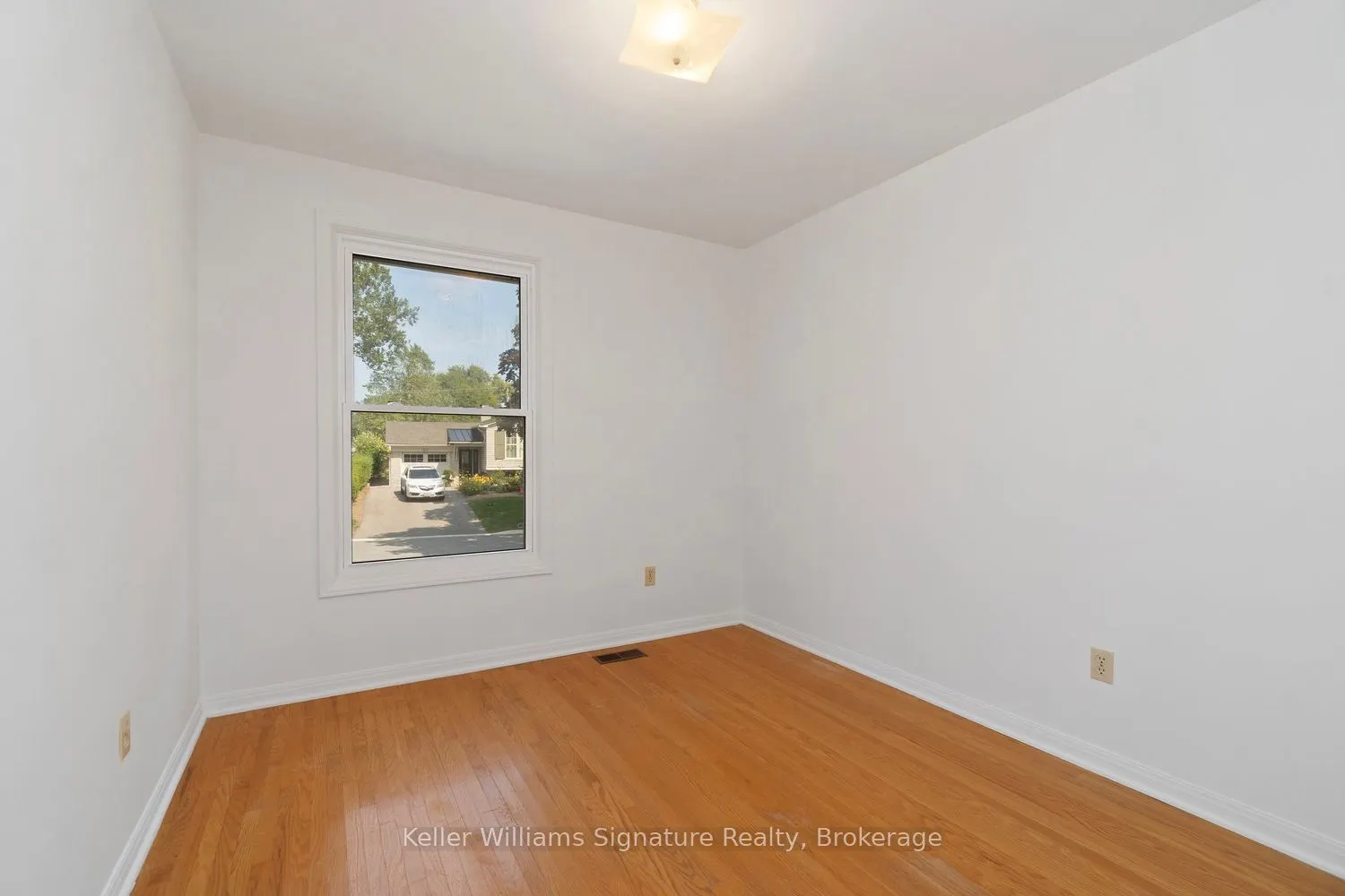 612 Jennifer Crescent