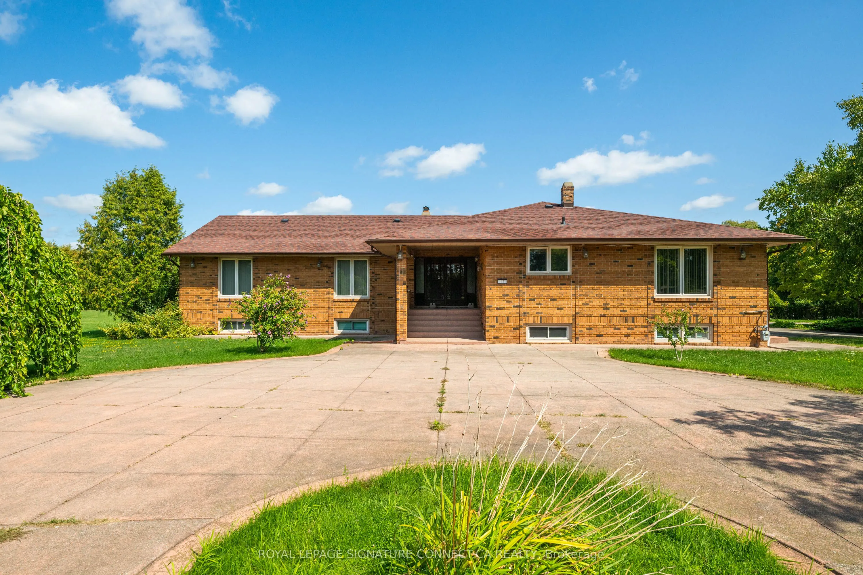 11 Julian Drive