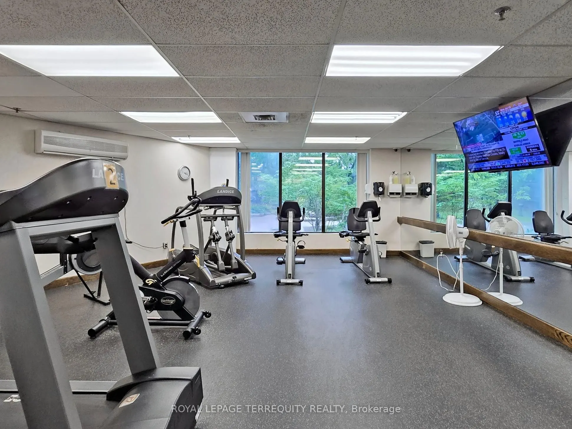 24 Hanover Road, #1709
