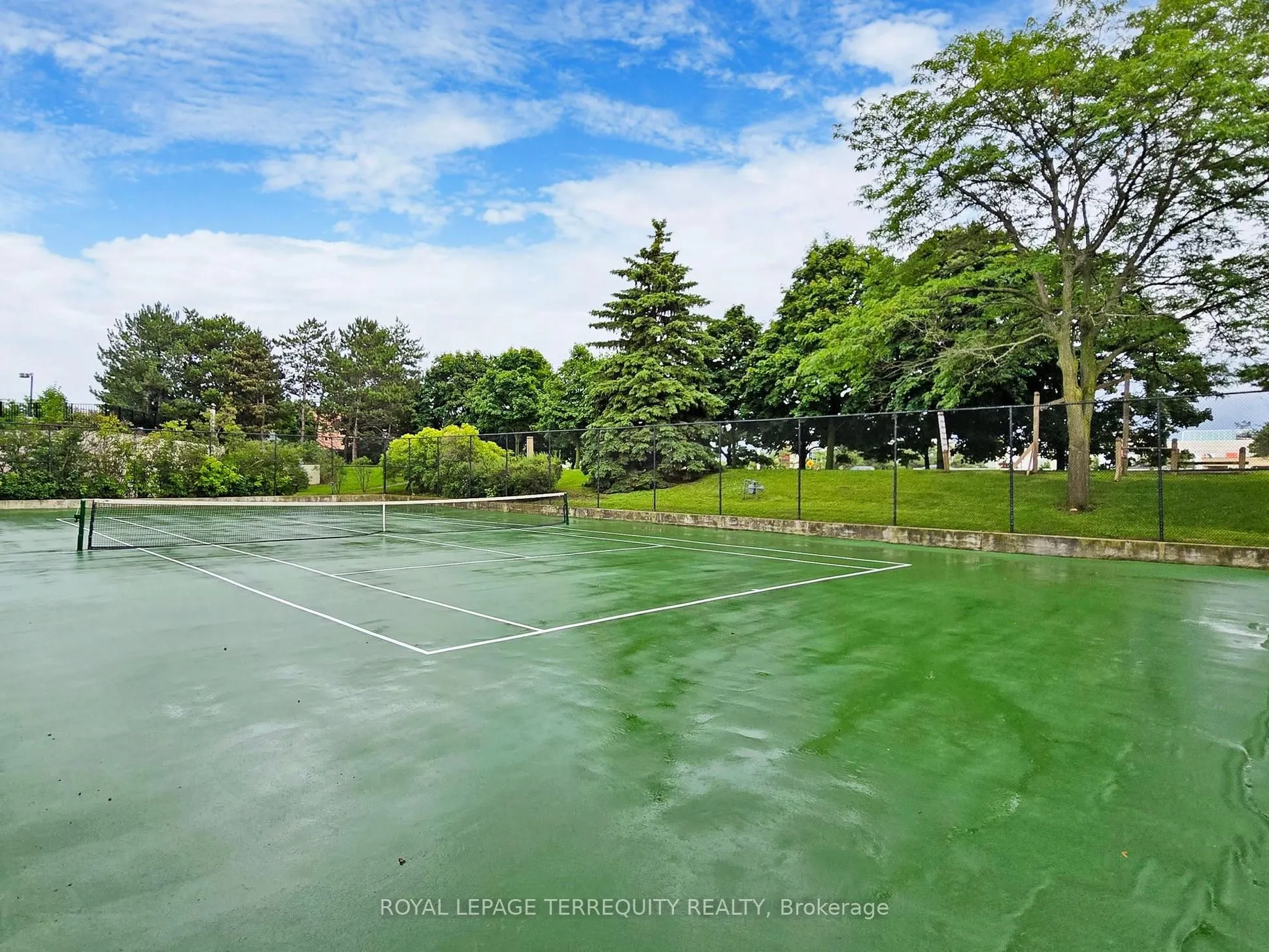 24 Hanover Road, #1709
